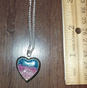 Glitter heart pendant necklace